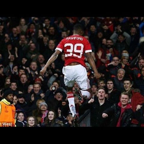 Sau cú đúp vào lưới Midtjiylland giúp Man United đi tiếp vào vòng 1/8 Europa League, mới đây Rashford lại tiếp tục chinh phục NHM Quỷ đỏ bằng khả năng săn bàn thiên bẩm khi tiếp tục lập thành tích như trên vào lưới Arsenal trong trận derby nước Anh vừa qua.