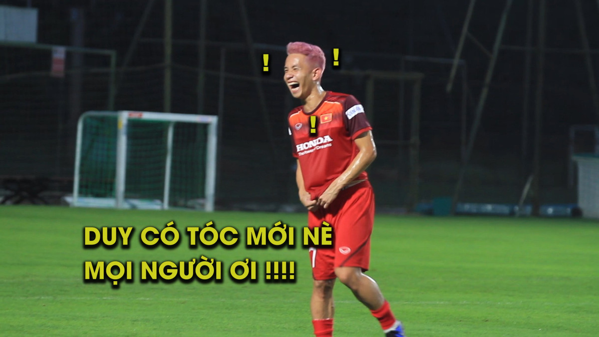 "Hồng Duy nổi bật quá, đúng là Pinky Boss (biệt danh của cầu thủ này)", "So với mái tóc đen, màu hồng là lựa chọn không tồi nhỉ?" hay "Trước kinh doanh son, giờ tiền vệ này lại có dự định bán thuốc nhuộm tóc phải không?" là những bình luận của người hâm mộ cảm thấy ấn tượng với mái tóc hồng của Nguyễn Phong Hồng Duy.