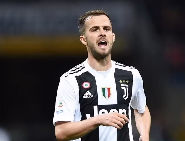 Miralem Pjanic úp mở về tương lai có thể chia tay "Lão bà" để gia nhập đội bóng số một nước Pháp trong đó có PSG.