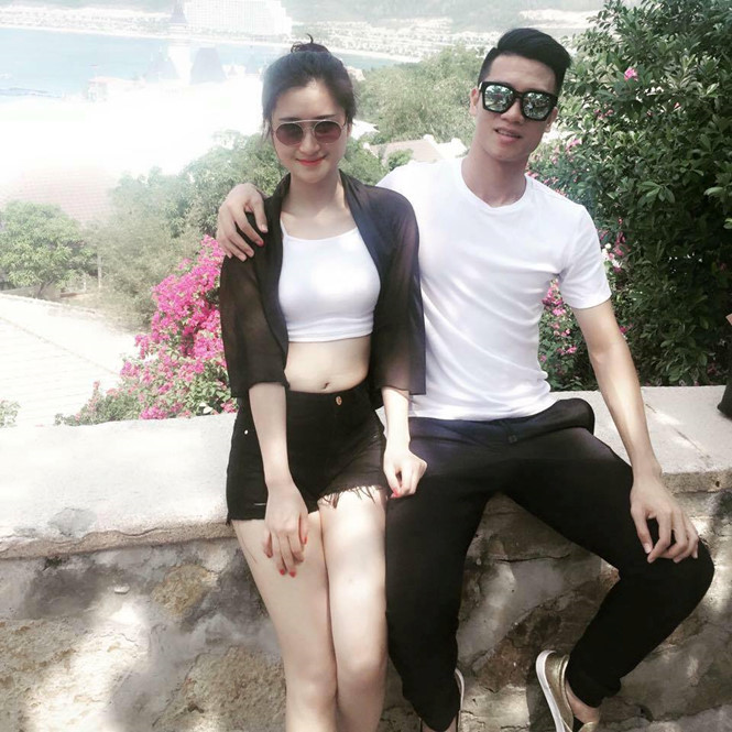 Mối tình giữa Thùy Dương và Huy Hùng đã kéo dài được 4 năm. Tuy nhiên, thời gian của cặp đôi này ở bên nhau là rất ít bởi Thuỳ Dương ở Hà Nội, Huy Hùng lại thi đấu ở Quảng Nam rồi thường xuyên du đấu xa nhà.