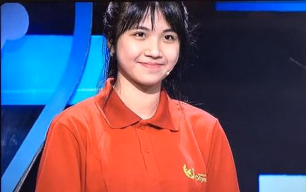 Và cũng rất nhanh chóng, mọi người đã nhận ra đây không phải ai khác, chính là Phạm Tường Lan Thy - một trong ba em bé đầu tiên được ra đời bằng phương pháp thụ tinh trong ống nghiệm tại Việt Nam. Cũng từ đó, mọi người bắt đầu chú ý đến cô bạn này nhiều hơn.