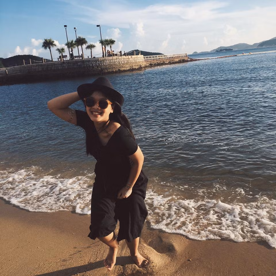 Nhiều NHM nhận xét, nhìn Hồng Khanh và mẹ Chiều Xuân trông như hai chị em.