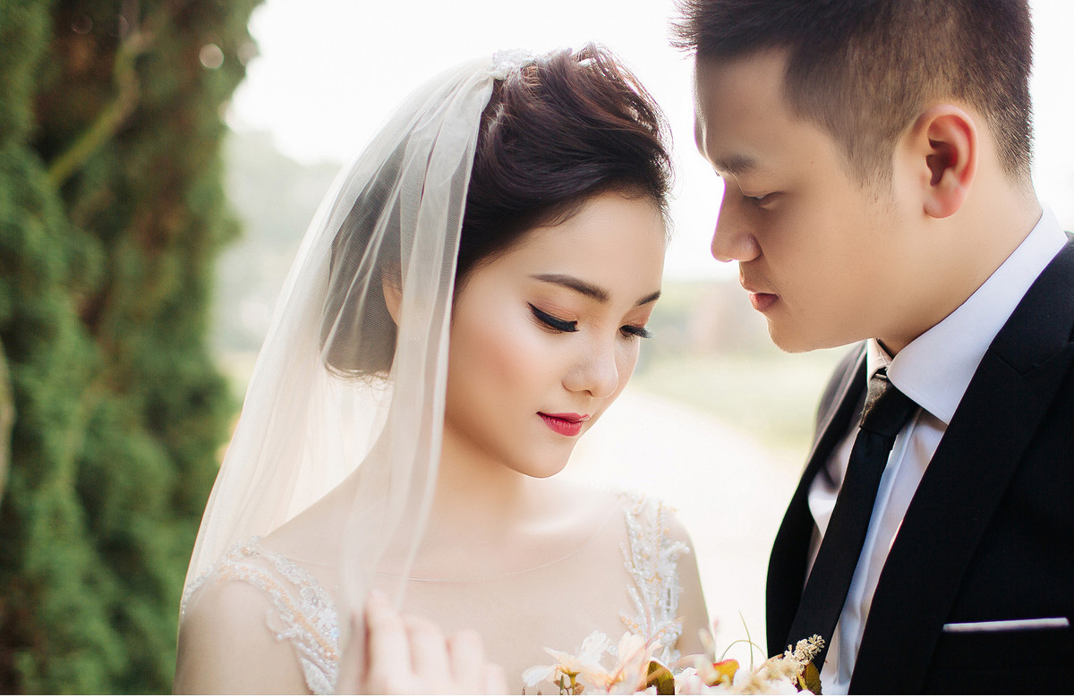 Hai vợ chồng đều cảm thấy rất hạnh phúc nhưng bên cạnh đó cũng thấy lo lắng, không biết liệu có thể chăm sóc cho con tốt được hay không? vì lần đầu làm cha mẹ mọi thứ còn rất mới mẻ, bỡ ngỡ". Cô dâu Mai Ka chia sẻ thêm. Ảnh sử dụng trong bài: Thắng Caria