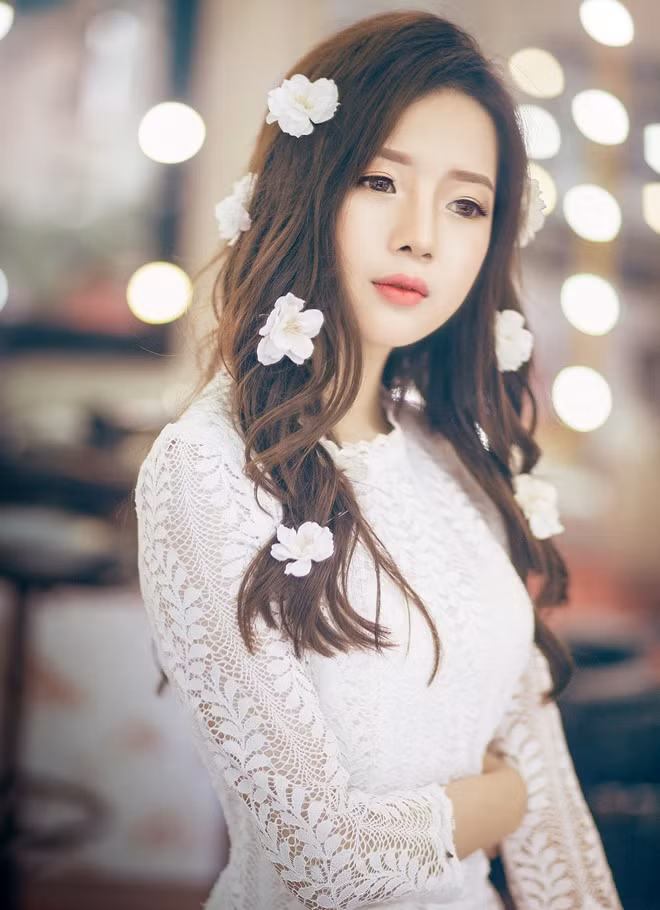  Nữ sinh hàng không quê Đắk Lắk - Phương Thảo cho biết thêm, bức hình trong trang phục lính cứu hỏa được chụp cách đây hơn một tuần khi cô theo anh trai đi tập chương trình về phòng cháy chữa cháy.