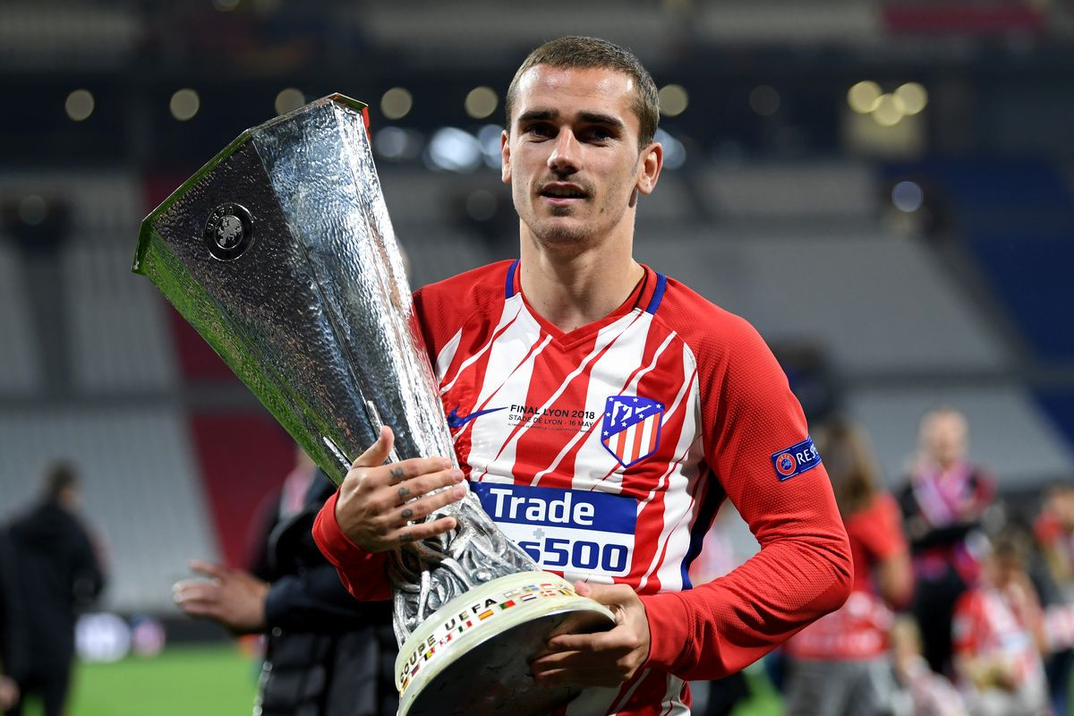 Chuyển nhượng cầu thủ từ El Pais, Antoine Griezmann sẽ không gia nhập Barca, mà tiếp tục gắn bó với Atletico thêm ít nhất một mùa giải nữa.
