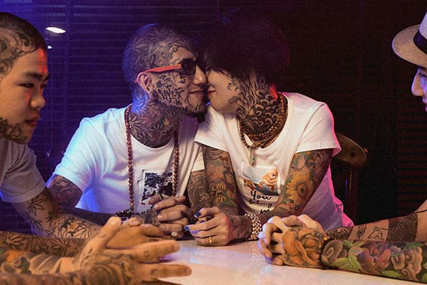 Hiện tại, xã hội đã ưu ái hơn cho môn nghệ thuật xăm hình khi có những lễ hội dành riêng cho những người yêu thích, đam mê xăm hình, xỏ khuyên.