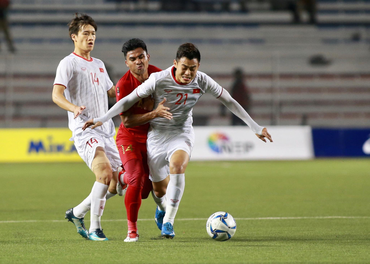 Những phút cuối cùng của trận đấu, Việt Nam thi đấu vô cùng nhàn nhã. Phía bên kia chiến tuyến, các cầu thủ U22 Indonesia cũng không tỏ ra nỗ lực trong việc tìm bàn gỡ, vì họ cũng biết rằng chiến thắng đã thuộc về U22 Việt Nam.