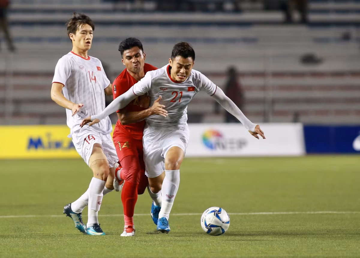 Những phút cuối cùng của trận đấu, Việt Nam thi đấu vô cùng nhàn nhã. Phía bên kia chiến tuyến, các cầu thủ U22 Indonesia cũng không tỏ ra nỗ lực trong việc tìm bàn gỡ, vì họ cũng biết rằng chiến thắng đã thuộc về U22 Việt Nam.