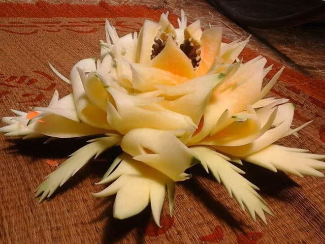 Bài đăng của M.T ngay lập tức nhận được rất nhiều lời bình luận tích cực, nhiều chị em còn vui tính hỏi luôn tình trạng mối quan hệ, hỏi cô gái là "muốn có chị dâu chưa" hay "anh trai có người yêu chưa".