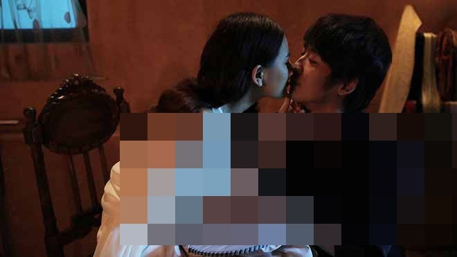 Dấu ấn đáng nhớ nhất để cái tên Phi Huyền Trang đến gần hơn với công chúng là cô được đảm nhận vai nữ chính phim điện ảnh "Lời nguyền gia tộc" của đạo diễn Đặng Thái Huyền.