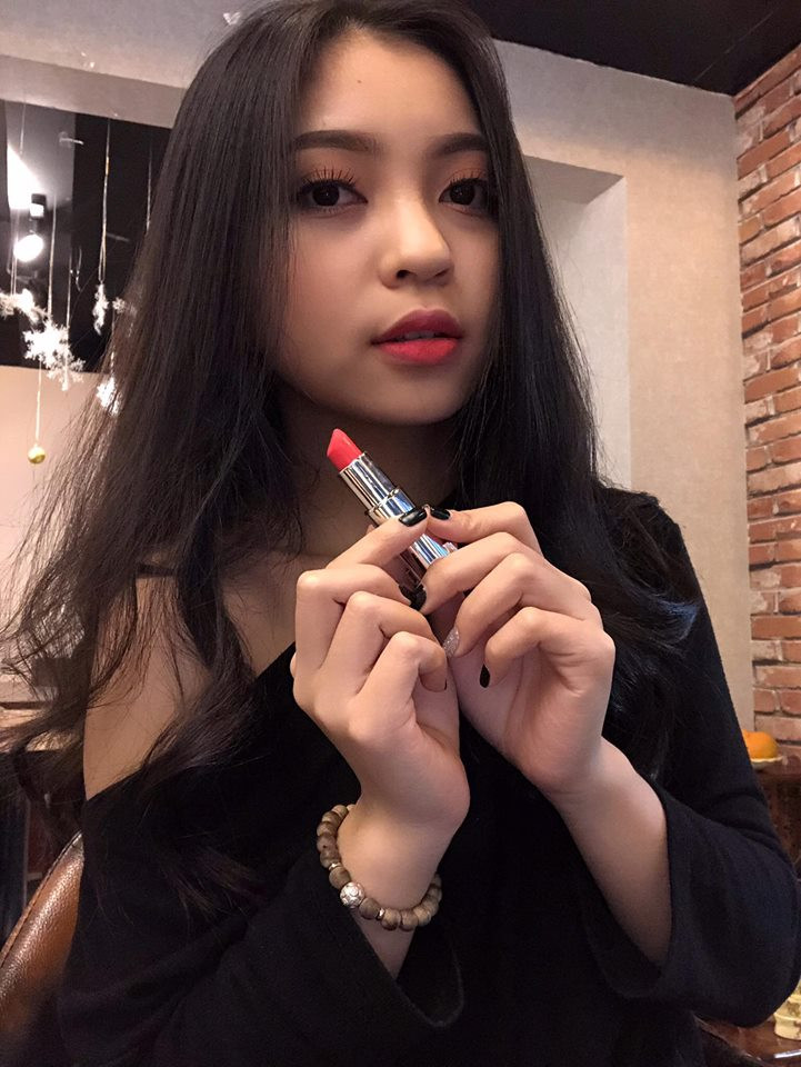 Từ phía Nhật Lê, cô nàng này vẫn chưa có động thái phản pháo nào trước những phàn nàn và chỉ trích của dân mạng.