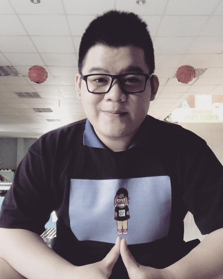 Dù bận bịu với công việc diễn viên của Nhà hát Tuổi trẻ Việt Nam nhưng với tính tình thẳng thắn, Duy Long cũng thường đưa ra những ý kiến riêng của mình và lồng ghép vào câu chuyện cụ thể để nói lên nhiều điều mà nhiều người không dám nói.