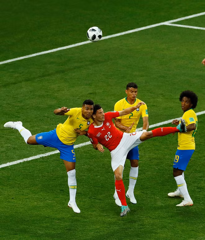 Brazil 1-1 Thuy Si: Mai mua chan, cac vu cong Samba quen nhiem vu ghi ban-Hinh-3