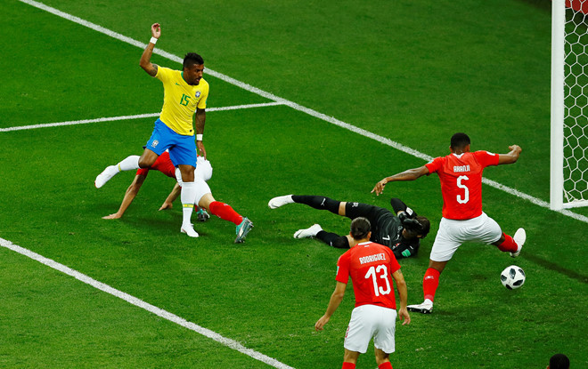 Brazil 1-1 Thuy Si: Mai mua chan, cac vu cong Samba quen nhiem vu ghi ban-Hinh-4