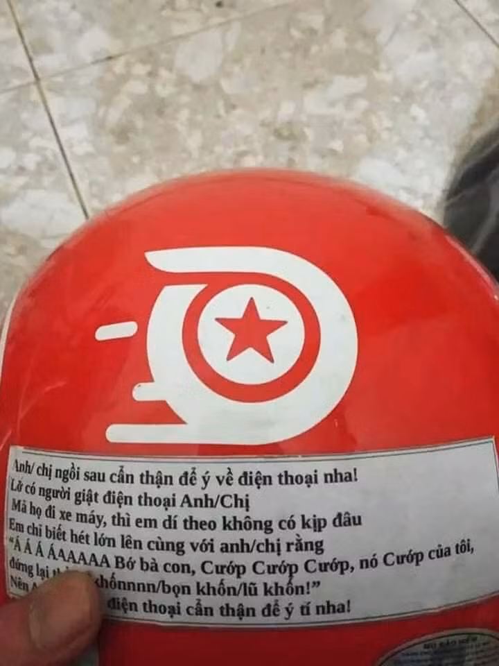 Cách dậy kêu khi bị cướp khi đi xe ôm công nghệ được người tài xế chỉ dẫn cẩn thận.