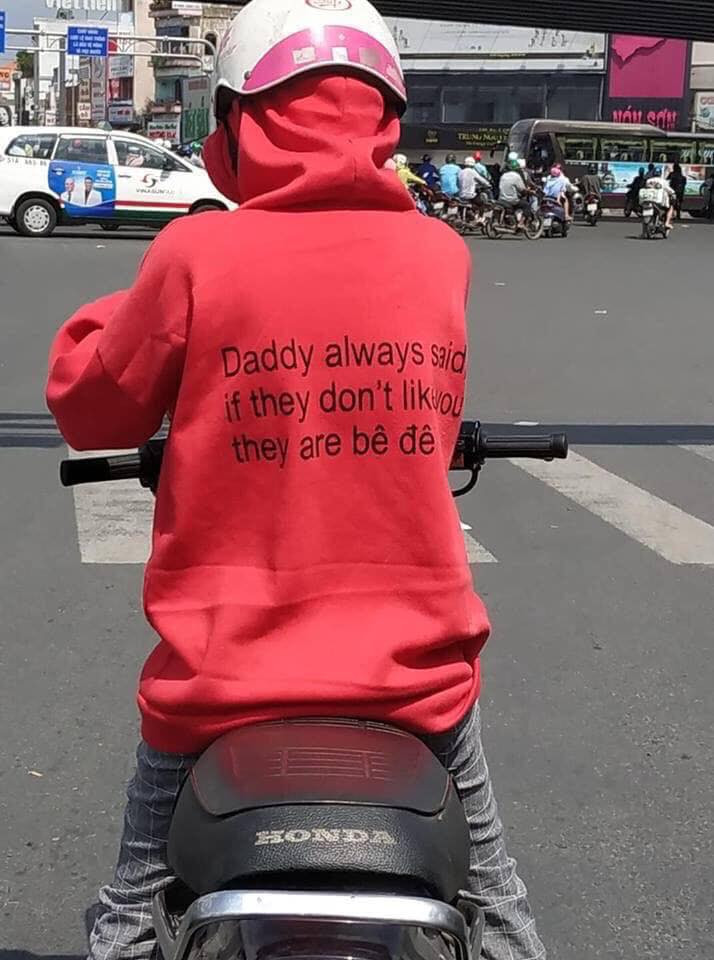 Với những câu slogan bá đạo, nhiều người sẽ phải ôm bụng cười bởi chúng quá chính xác và mang tính giải trí cao.