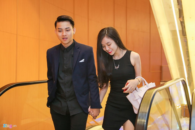 Cụ thể nickname Quỳnh Hoa bình luận: "Nghe nhiều nguồn bảo do Lâm hút cần sa nên ảnh hưởng tới sức khỏe và phải nghỉ 2 năm. Nhưng nếu có thế thật thì tiếc quá bởi Hoài Lâm là chàng ca sĩ mà nhiều người yêu thích. Đang trên đà phát triển mà lỡ có như vậy thì hỏng hết mọi thứ. 2 năm quay lại liệu ai còn nhớ cái tên Hoài Lâm với những nốt cao là ai".