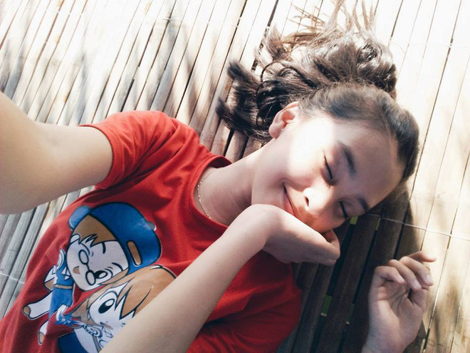 Gương mặt của cô gái này mang nét lai Tây với nụ cười tỏa nắng là điều mà Tiểu Vy khiến mọi người bị cuốn hút. Ngoài ra, cô gái sinh năm 2000 này cũng sở hữu chiều cao khá ấn tượng và mang đến cho mùa Hoa hậu Việt Nam 2018 một màu sắc riêng biệt.