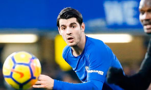 Với chiếc thẻ đỏ trận đấu đá lại F.A, Morata đã khiến Conte nóng mắt và khả năng phải ngồi ghế dự bị của cầu thủ Tây Ban Nha là khá cao.