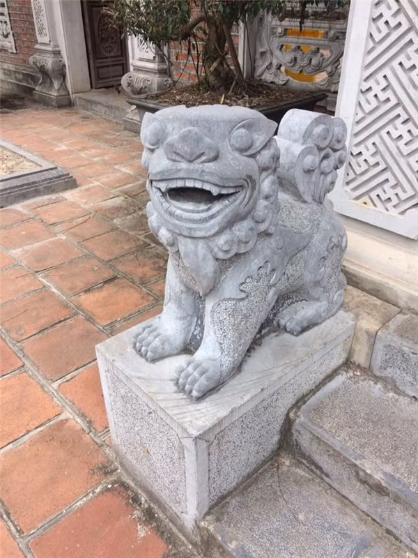 Nụ cười làm xoa dịu cái hung dữ.