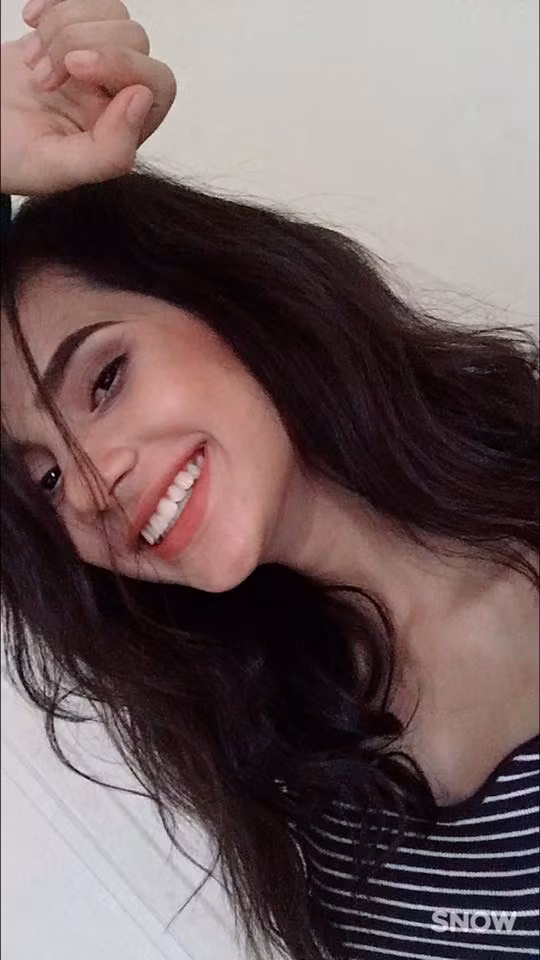 Tuy nhiên, sự nghiệp thể thao của Emma Lê không duy trì lâu khi lên cấp 3, cô nàng này phát hiện ra mình mắc bệnh tim, lo sợ ảnh hưởng đến sức khỏe nên người thân của cô bạn 10X đã ra sức thuyết phục cô ngừng theo đuổi đam mê thể thao.