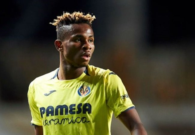 Chuyển nhượng bóng đá từ Goal, Liverpool sẽ để Xherdan Shaqiri ra đi để chiêu mộ sao trẻ đang lên của Villarreal, Samuel Chukwueze. Cầu thủ chạy cánh sinh năm 1999 là một "hiện tượng" tại La Liga khi ghi 5 bàn thắng, có được 2 pha kiến tạo sau 26 trận ra sân.