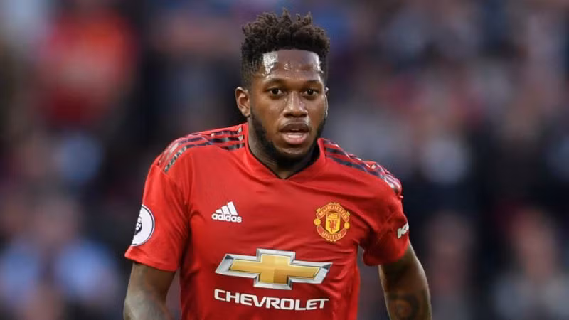 Theo truyền thông Anh, Fred đã tâm sự với người đồng hương Fernandinho về khả năng rời M.U chỉ sau 5 tháng gia nhập.