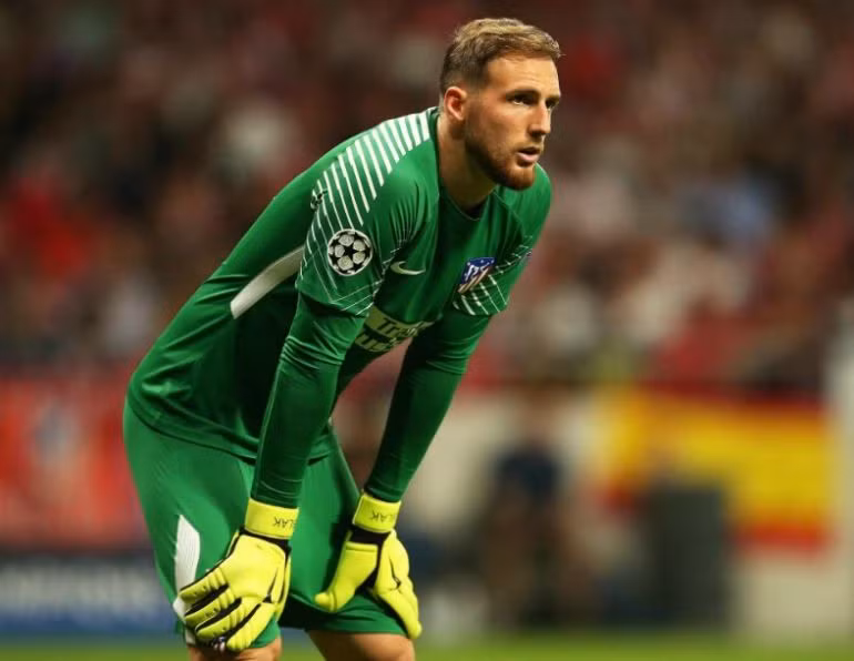 Trong bối cảnh De Gea không còn mặn mà, MU đã nhắm tới Oblak làm vị trí thay thế và Atletico Madrid cũng có động thái muốn bán thủ môn của mình tới nước Anh.