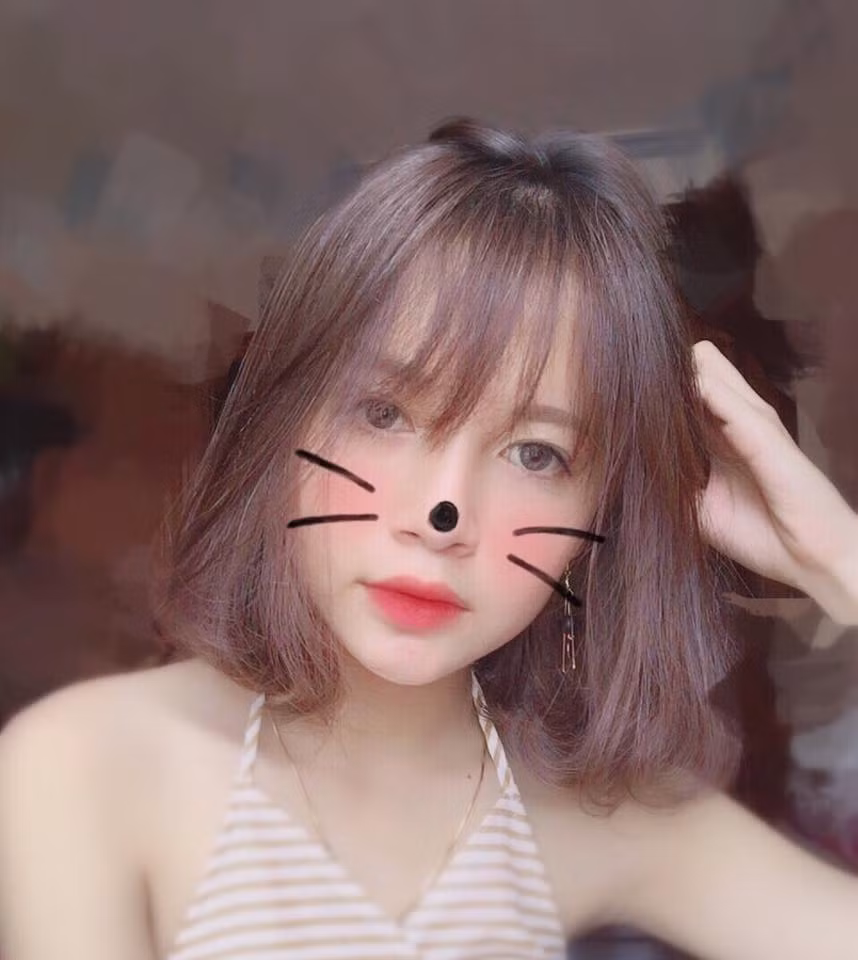 Thùy Trinh tiết lộ rằng, sau khi tốt nghiệp cấp 3, cô nàng dự định sẽ thi vào trường một ngôi trường nổi tiếng trong nước đó là Đại học Sân khấu Điện ảnh.