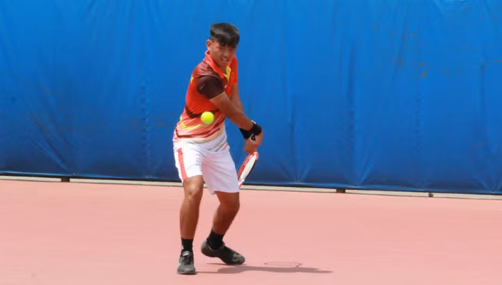  Lý Hoàng Nam thắng trắng hai set trận ra quân ASIAD: Tay vợt số một Việt Nam - Lý Hoàng Nam đã hạ Ahmed Saai Waheed với tỷ số 6-0, 6-0 ở vòng hai, quần vợt đơn nam ASIAD sáng 20/8.