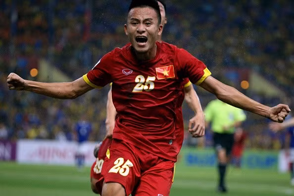 U23 Viet Nam thang dep nho Huy Toan, Cong Phuong