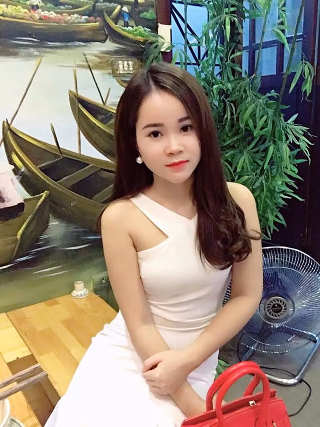 Là người trẻ thuộc thế hệ 9x nhưng Ngọc Quỳnh luôn nhận rằng mình sống theo lối suy nghĩ có đó là phụ nữ nên coi trọng việc nhà, giữ lửa căn bếp, tề gia nội trợ mới giữ được gia đình hạnh phúc.