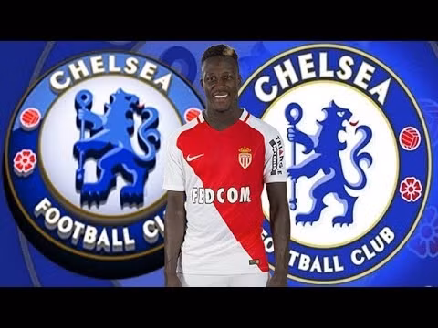 Chelsea bắt đầu "mua sắm": sau khi hoàn tất việc thanh trừng lực lượng (vừa để Nathan Ake gia nhập Bournemouth với giá kỷ lục 20 triệu bảng), Chelsea đang bắt đầu lên kế hoạch công phá thị trường chuyển nhượng mùa Hè. Theo đó, HLV Antonio Conte đã đề yêu cầu BLĐ The Blus phải mua bằng được 3 cái tên gồm Tiemoue Bakayoko, Antonio Rudgier và Alex Sandro. Những mục tiêu này sẽ tiêu tốn của Chelsea số tiền lên đến 125 triệu bảng.