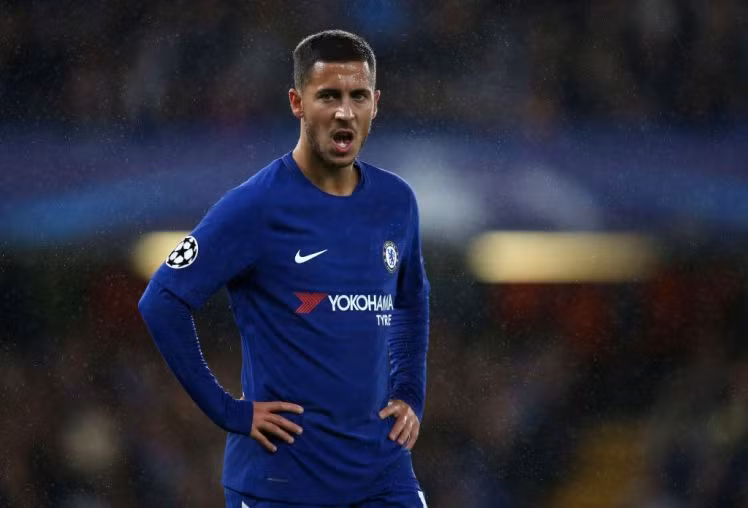 Conte thông báo tin vui về Eden Hazard: Trước trận đấu với đối thủ nặng ký Arsenal, HLV Antonio Conte cho hay, tiền vệ chủ lực của Chelsea, Eden Hazard gần như đạt 100% thể lực, sau khi hồi phục từ chấn thương. Tuy nhiên, ông không xác nhận liệu có để tiền vệ người Bỉ ra sân ngay từ đầu. Ảnh: Goal