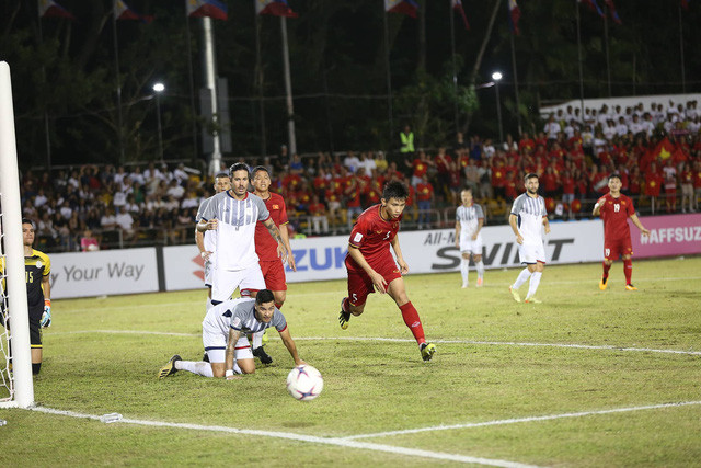 TT DT Viet Nam 2 - 1 Philippines: Anh Duc va Van Duc lap cong
