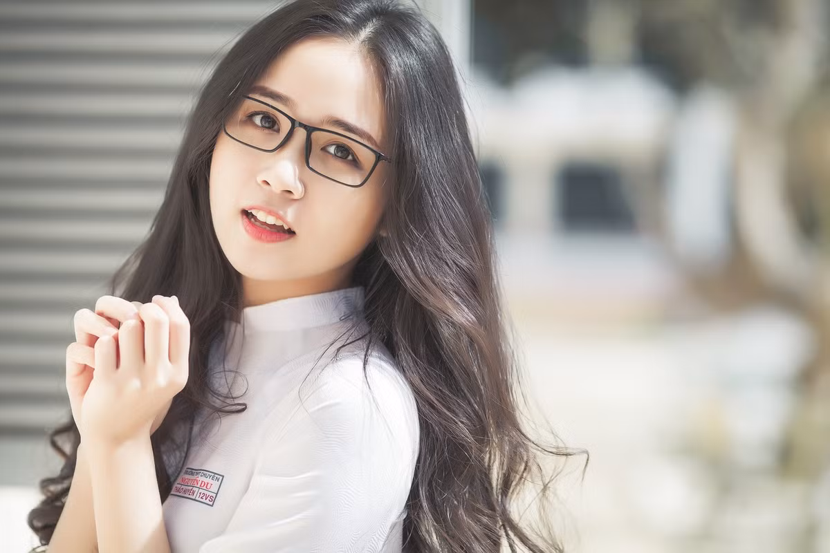 Chính Thảo Huyền là người đã khẳng định thêm vùng đất Đắk Lắk là địa điểm có ngôi sao trên "bản đồ sắc đẹp" của Việt Nam sau khi trở thành quê hương của tân Hoa hậu Hoàn vũ. Ảnh sử dụng trong bài: FBNV.