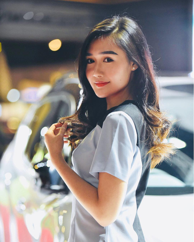 Tìm hiểu về cuộc sống của Ivy, nhiều dân mạng còn biết thêm rằng trước khi trở thành y tá, cô nàng xinh đẹp này từng là tiếp viên hàng không của hãng hàng không Malindo Air.