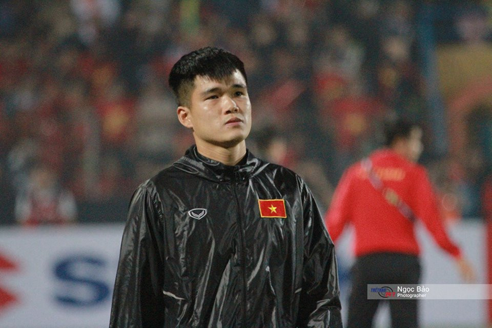 Lục Xuân Hưng dù lần đầu lên tuyển nhưng đã thi đấu rất tự tin, chắc chắn, máu lửa trong chuyến tập huấn tại Hàn Quốc. Điều này giúp anh ghi điểm và được HLV Park điền tên vào danh sách cuối cùng.