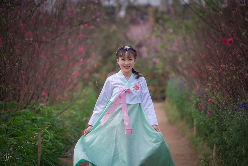 Ngoài giờ học trên lớp, Phương thích dành thời gian cho sở thích chụp ảnh. Cô bạn đã chụp ở nhiều concept khác nhau từ nữ tính, dịu dàng đến cá tính, năng động.