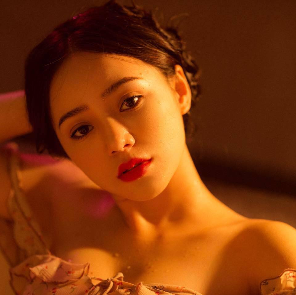 Nét đẹp khuôn mặt và hình thể quyến rũ Quỳnh Kool bắt đầu được các đạo diễn chú ý tới và giao những vai khá vừa sức.