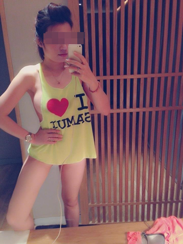 Khoe ảnh hở hang trên mạng trở thành trào lưu được các cô gái thực hiện để nhằm câu kéo sự chú ý của mọi người. Tuy nhiên, khi cái đẹp chưa thấy đâu thì sự phản cảm đã khiến dân mạng phải lên tiếng miệt thị.