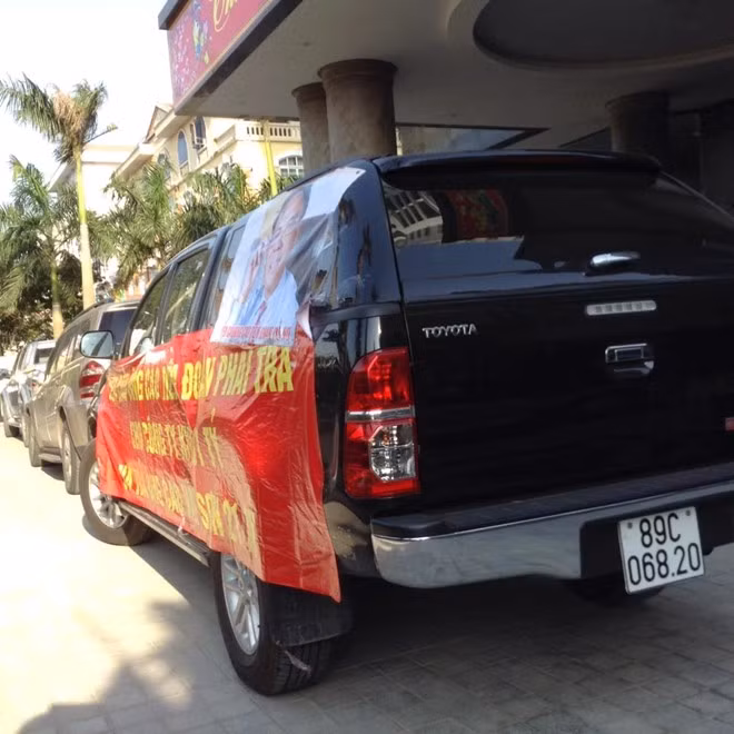 Dai gia Ha Noi keo ca doan xe doi no dai gia Thanh Hoa