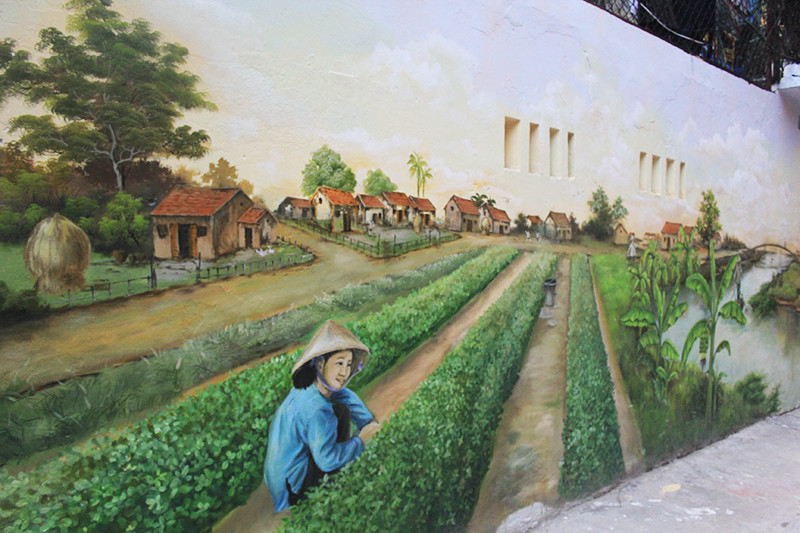 Ngay sau khi những bức ảnh đầu tiên của khu tập thể Phụ nữ Trung ương được đăng tải trên mạng xã hội, đã rất nhiều bạn trẻ rủ nhau tới đây để có những bức ảnh sống ảo để thay avarta mới cho trang cá nhân của mình.