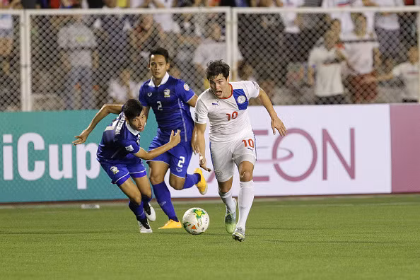 Mặc dù được sinh ra tại Anh nhưng Phil Younghusband vẫn đủ điều kiện để thi đấu tại Philippines vì có mẹ là người nước này. Tiền đạo 28 tuổi đã có 73 trận đấu trong màu áo ĐT Philippines từ năm 2006 và anh cũng là cầu thủ đóng góp vào sự thành công của ĐTQG Philippines trong thời gian gần đây.