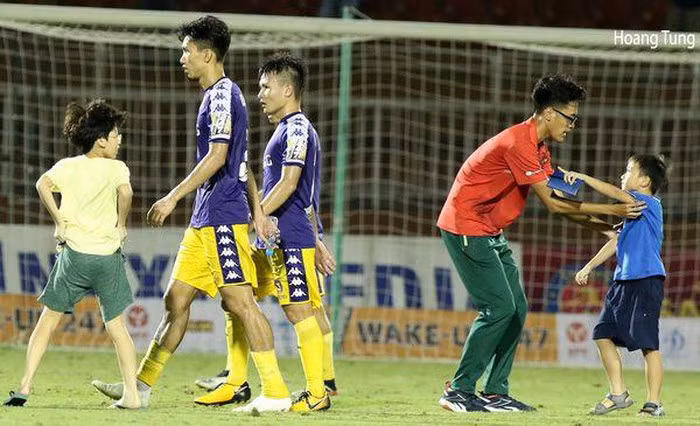 Lai lap sieu pham, Quang Hai van bi che “nhat nhoa“-Hinh-3