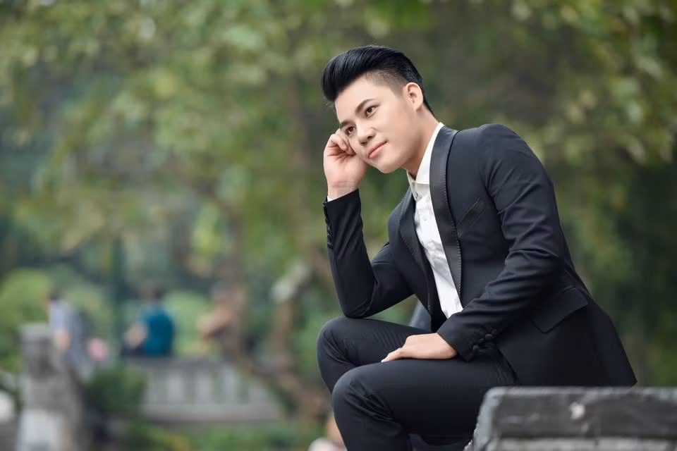 Những lúc nhớ nhà như vậy, Duy Cường mở những ca khúc như "Lòng mẹ", "Tình cha"để nghe và luôn dặn với lòng cần phải nỗ lực hơn nữa, cố gắng hơn nữa để không phụ lòng mong đợi của bố mẹ