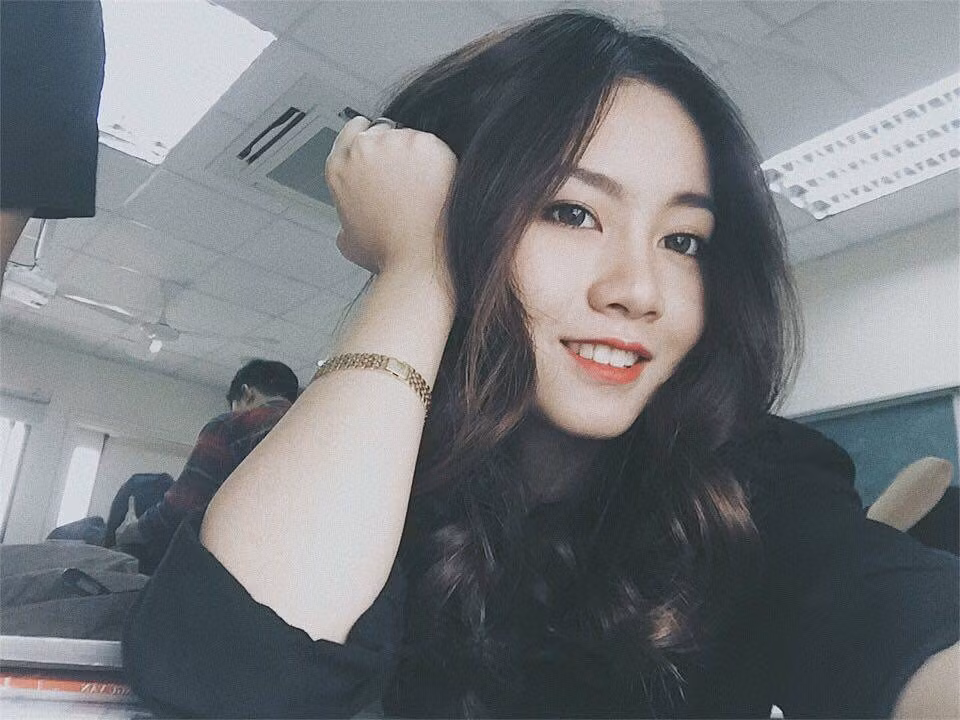 Cùng ngắm nhìn vẻ đẹp của nữ sinh 10X sở hữu gương mặt bị nhầm là lai Tây vừa qua gây sốt dân mạng. Ảnh trong bài: Facebook nhân vật.