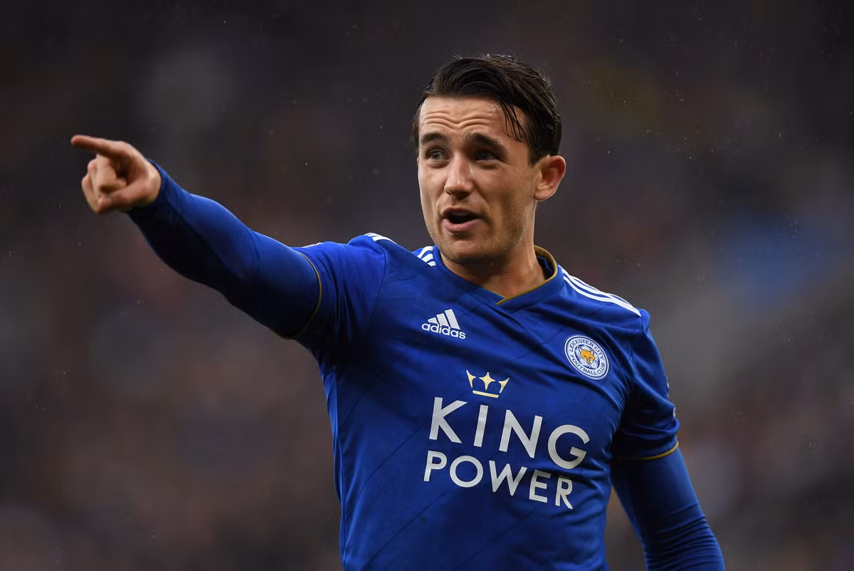 Theo nguồn tin từ The Sun, Barcelona và Atletico Madrid đang nhắm đến cầu thủ thuộc biên chế Leicester City, Ben Chilwell.