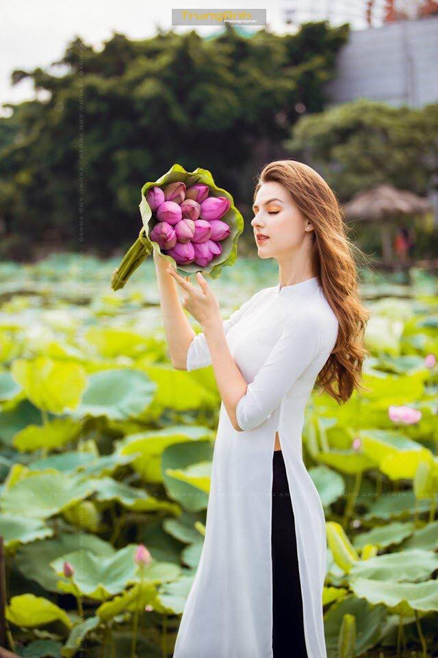 Hiện tại, những bức ảnh thành phẩm chụp Olga Evil vẫn đang nhận được nhiều lời khen ngợi trên mạng xã hội.