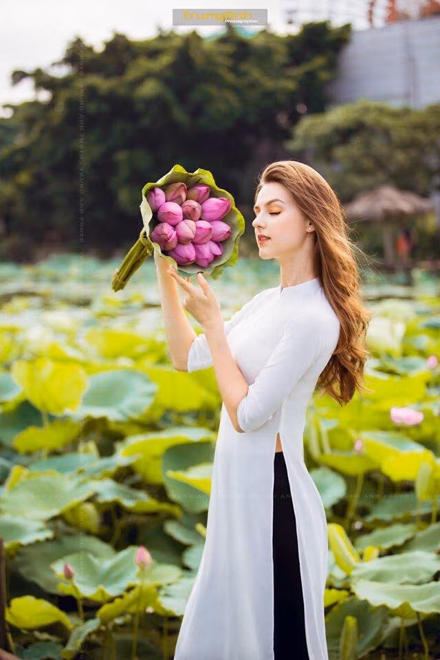 Hiện tại, những bức ảnh thành phẩm chụp Olga Evil vẫn đang nhận được nhiều lời khen ngợi trên mạng xã hội.